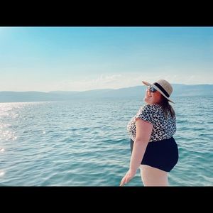 Meet your Posher, Meg